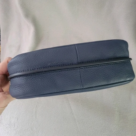 Michael Kors Nolita Crescent Bag NWOT - Picture 4 of 9